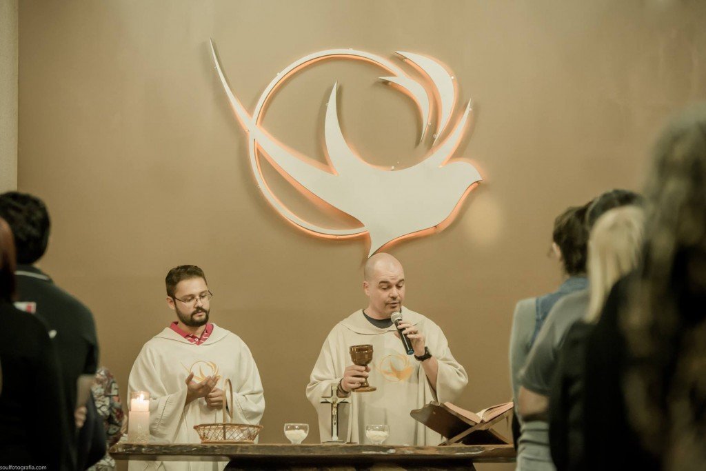 Igreja tem por base o amor e não cobrará dízimos - foto Soul