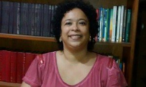 Alexandra Vieira de Almeida, escritora e doutora em Literatura Comparada (UERJ)