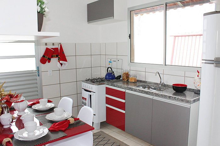 Modelo do interior de uma das casas a serem construídas em Botucatu