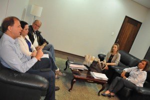 Reunião debateu o novo modelo de transporte de alunos a ser adotado pelo Estado