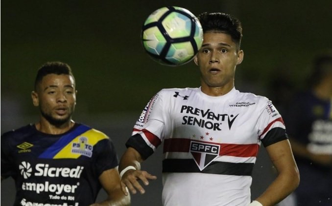 Mesmo com a vantagem no ataque, sistema defensivo do SP volta a sofrer gols