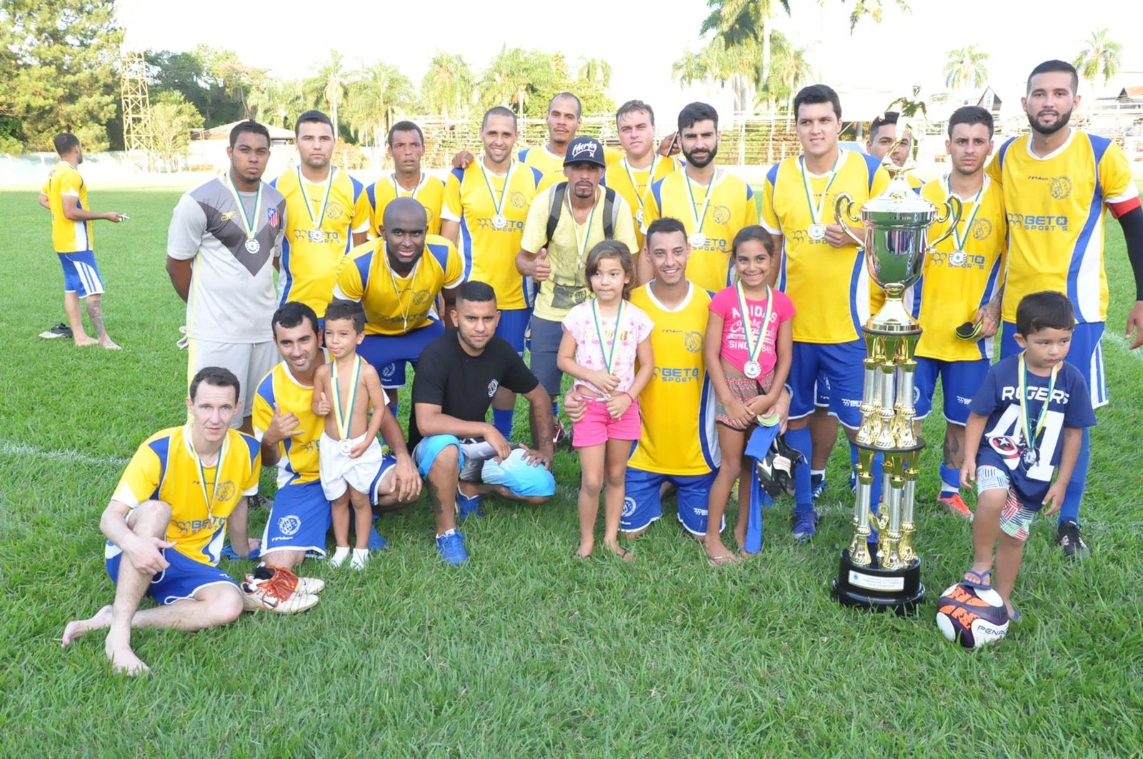 Dinamite, vice campeã da Copa dos Campeões