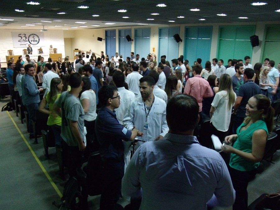 Médicos passarão por aprimoramento do conhecimento após a formação na graduação médica