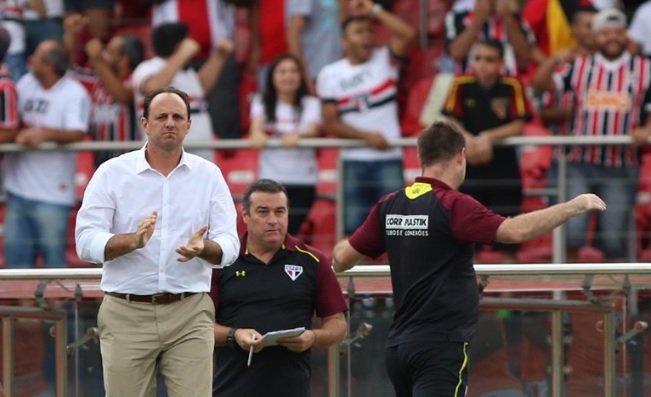 Rogério Ceni acumula apenas uma derrota em sua trajetória como treinador do São Paulo