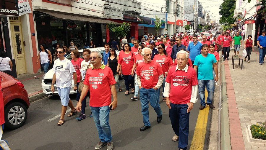 Mobilização percorreu trechos da Amando de Barros enfatizando as principais propostas da Reforma da Previdência