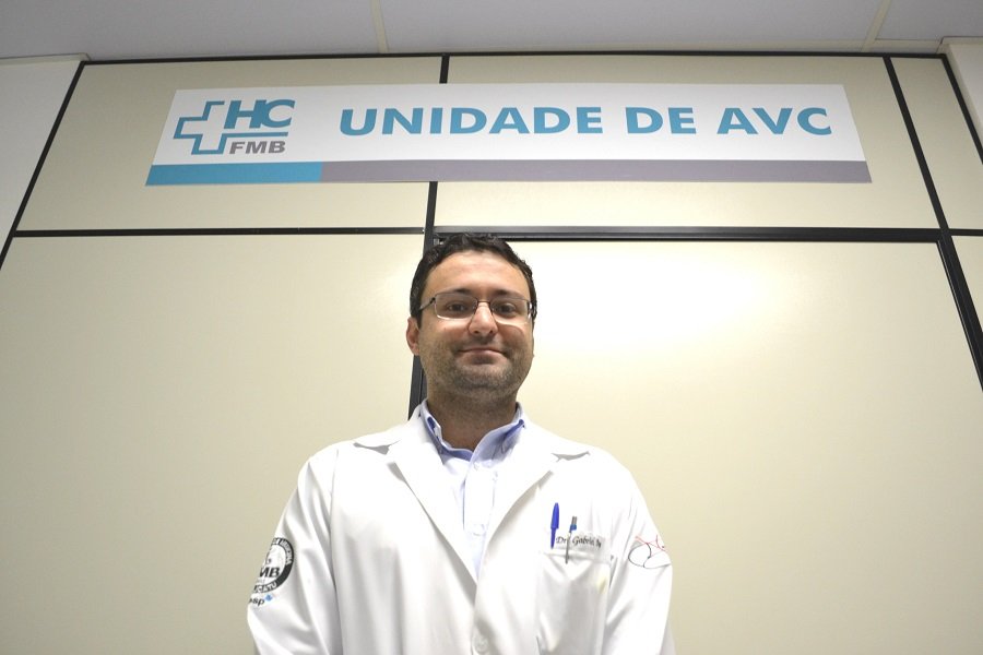 Gabriel Braga é chefe da Unidade Vascular do HCFMB