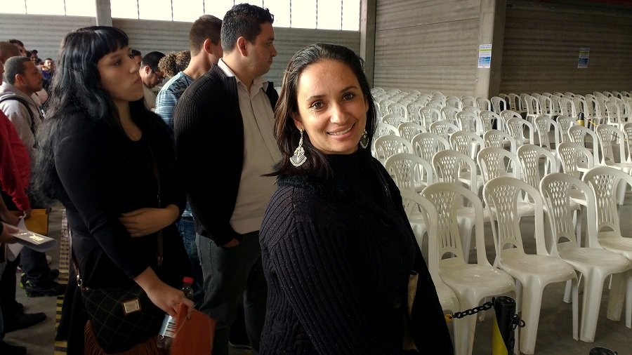Alessandra Rici, desempregada há cinco meses, era a primeira na fila. Chegou às 3h30