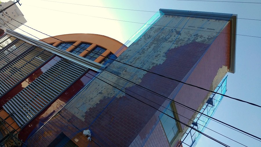 Desprendimento ocorreu no final de semana. Recuperação levará dois meses, segundo estimativa da Prefeitura Municipal