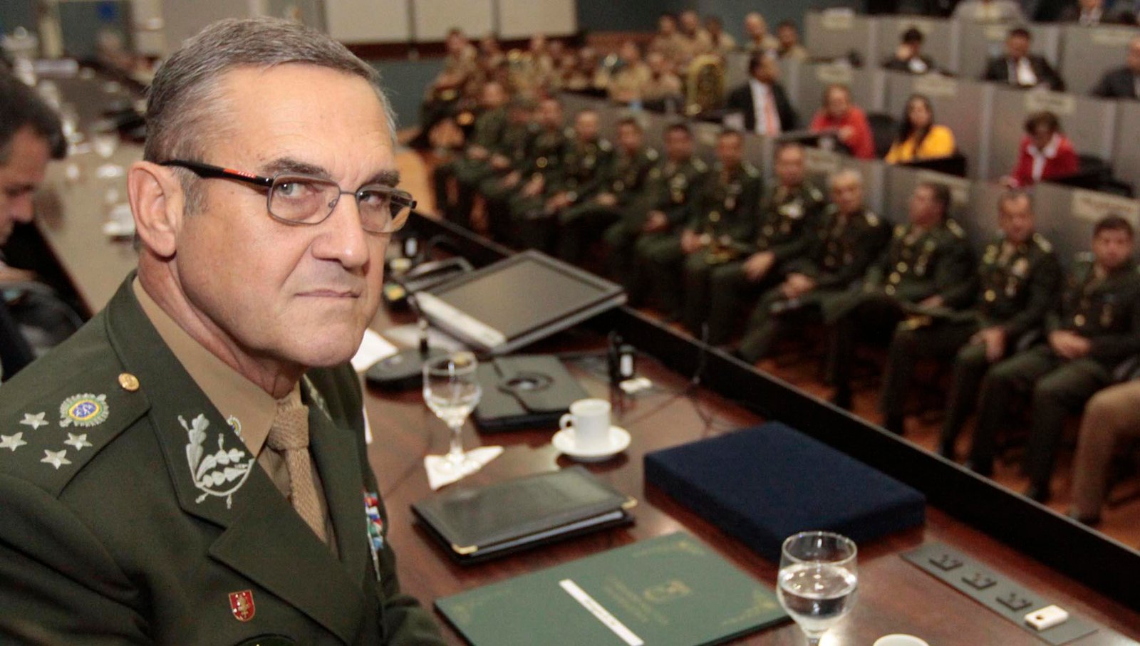 Comandante-geral do Exército refuta possibilidade de intervenção militar