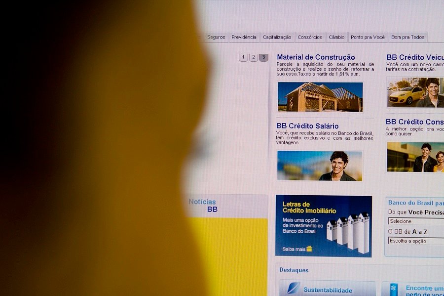 Anatel fará consulta popular sobre limitação na franquia de dados na internet fixa