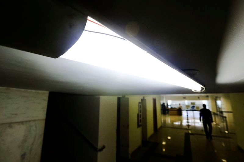 Deputados rejeitam tarifa social de energia para microempreendedor