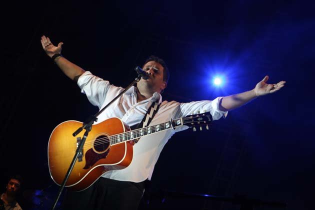 Show com Fernandinho abre as celebrações dos 161 anos de Botucatu