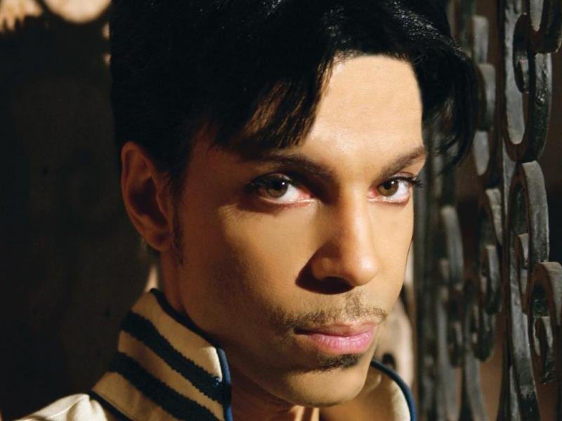 Músico Prince morre aos 57 anos nos Estados Unidos