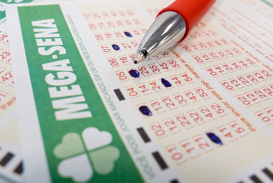 Mega-Sena acumula e deverá pagar mais de R$ 6,5 milhões