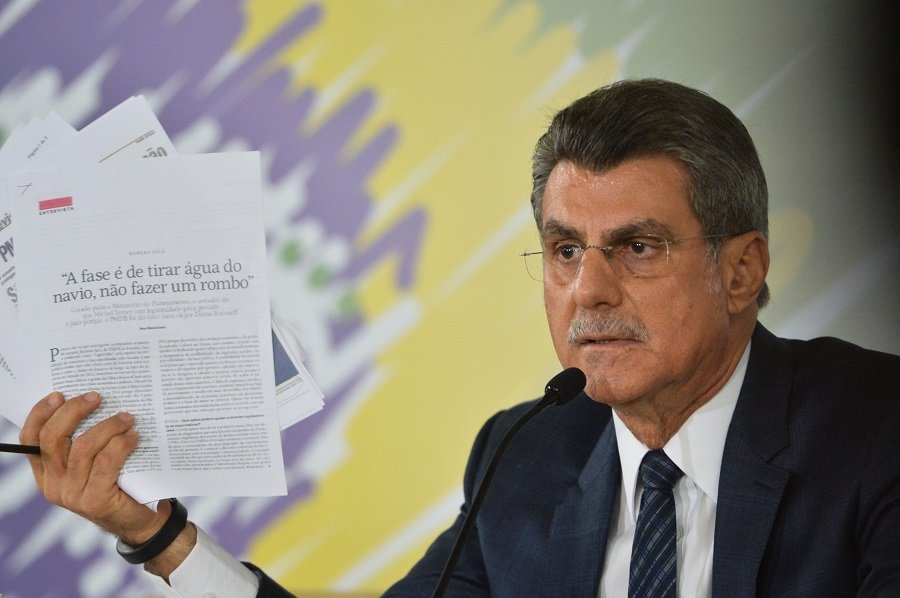 A luta contra o moinho de vento.
