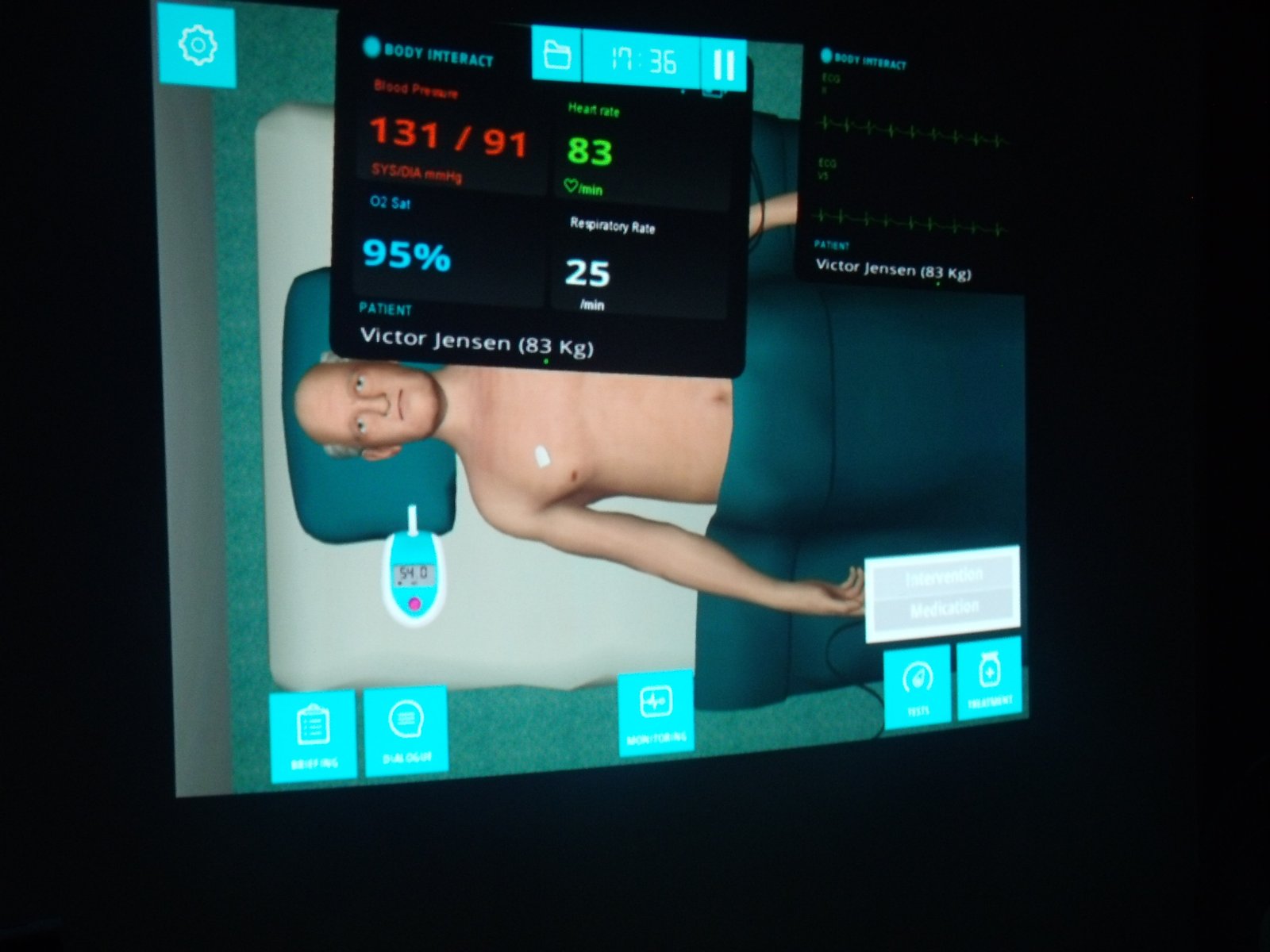 Alunos de medicina fazem simulação virtual de atendimento clínico