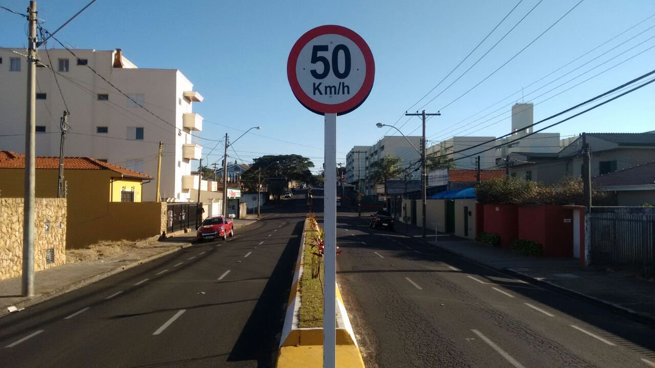Avenida Camilo Mazoni passa a ter velocidade máxima de 50 km/h