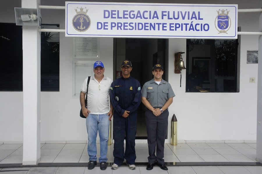 Professor da Unesp ministra palestra em delegacia da Marinha