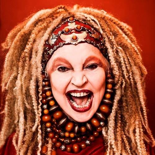 Morre aos 71 anos a atriz Elke Maravilha