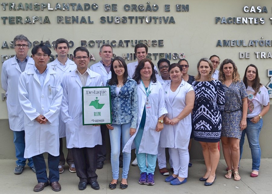 Programa de Transplante Renal, em Botucatu, recebe prêmio de maior centro transplantador do interior