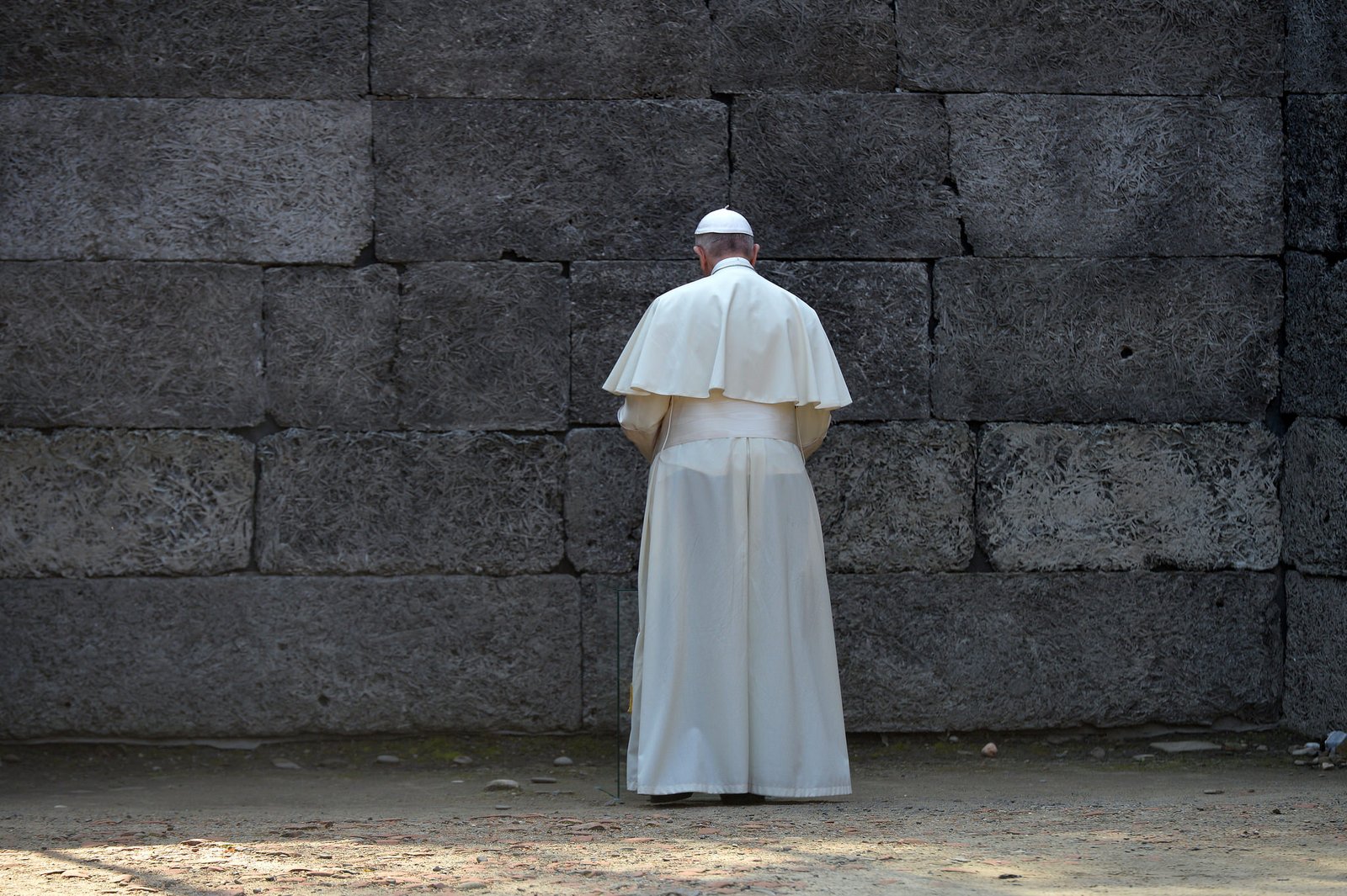 O perdão do Papa Francisco e a morte de Primo Levi