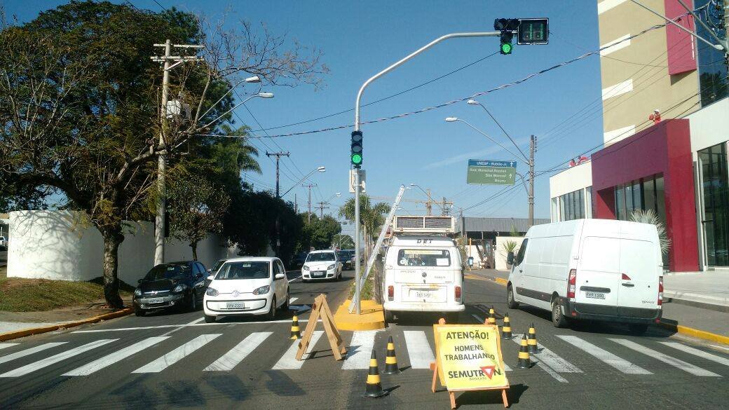 Semutran fará reparos em semáforos, na manhã deste domingo (28)