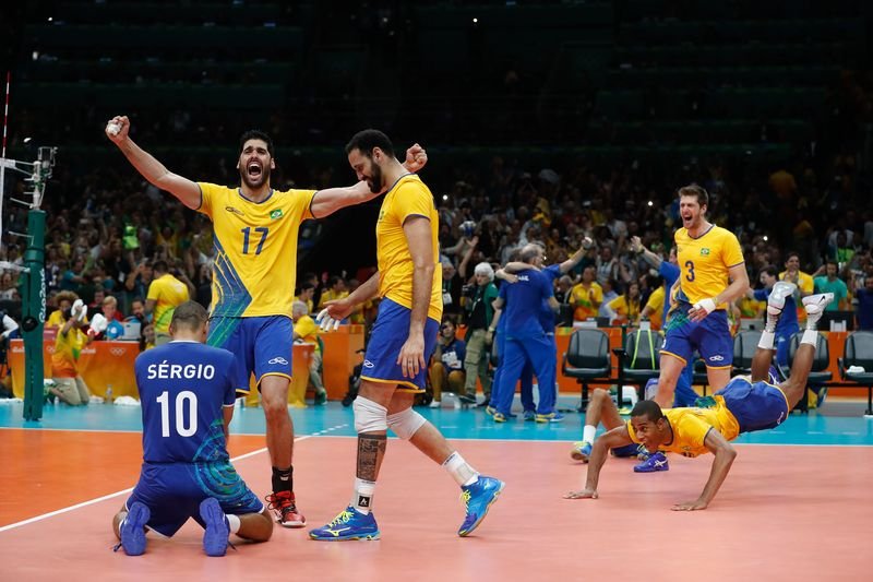 Brasil vence Itália no vôlei masculino e conquista terceiro ouro olímpico