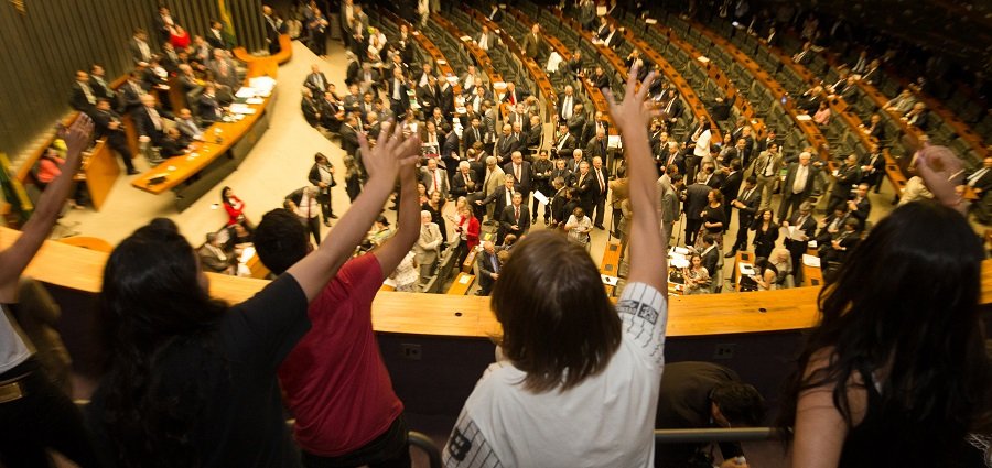 Câmara aprova PEC 241, a que limita gastos públicos por 20 anos