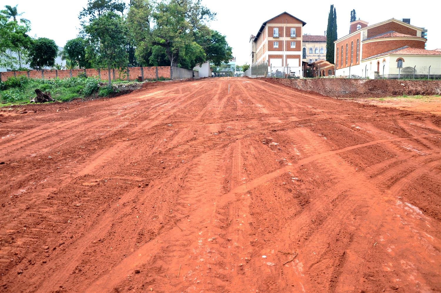 Rua que é aberta ao lado da Cúria de Botucatu levará nome de arcebispo