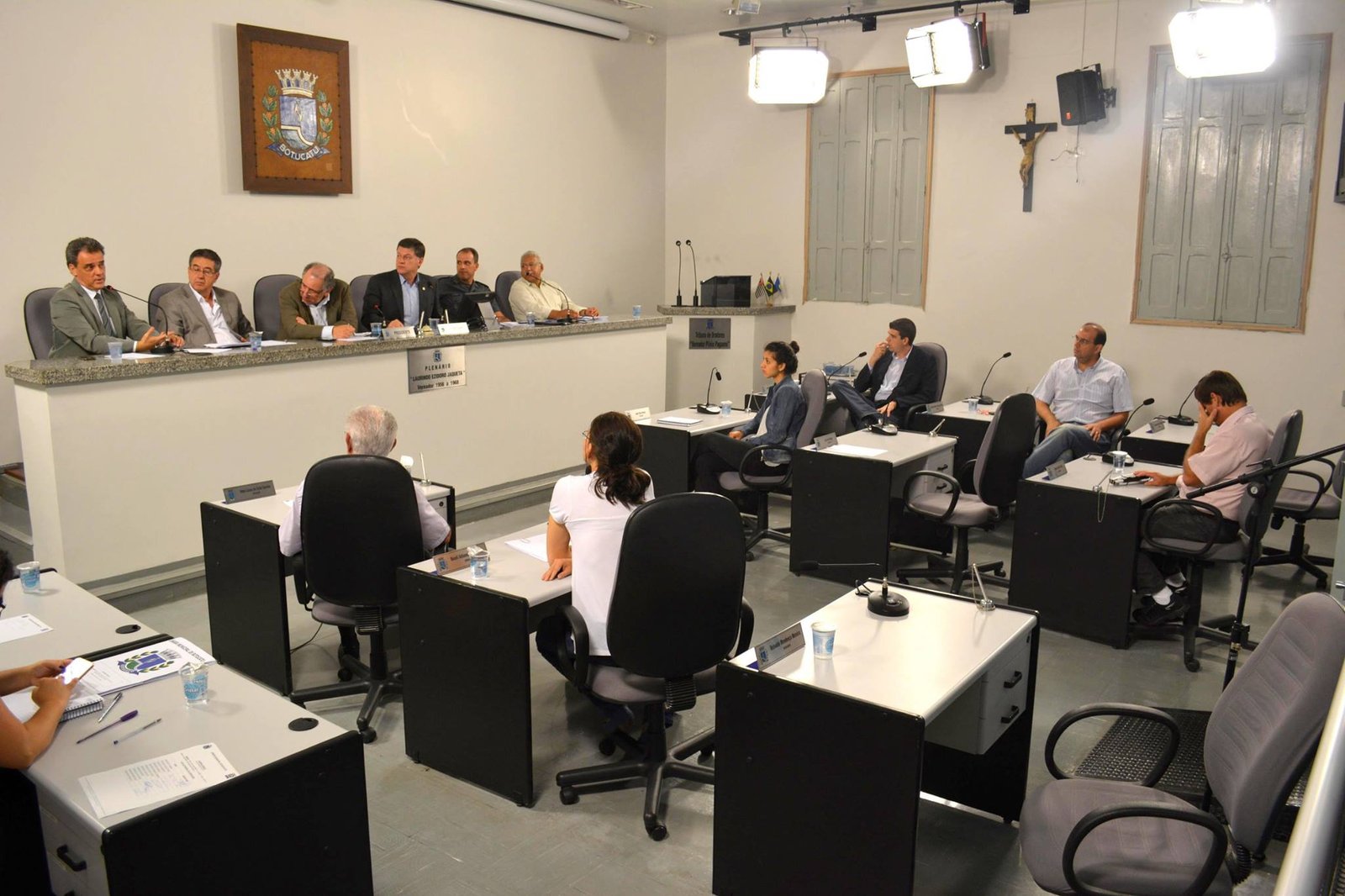 Perturbação de sossego e festas universitárias em debate na Câmara Municipal