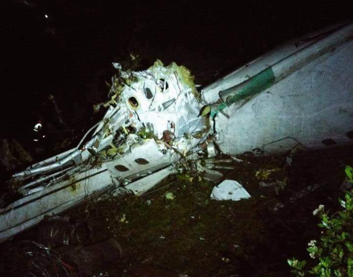 Tragédia no futebol: avião da Chapecoense cai na Colômbia; há 76 mortos