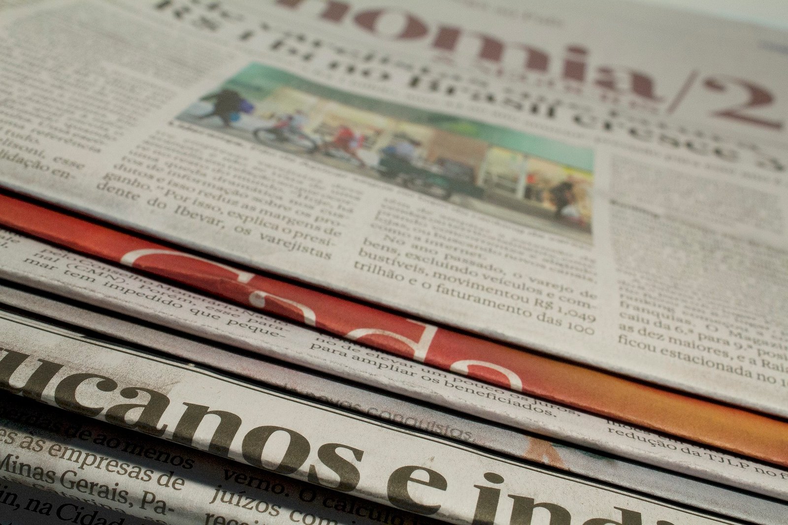 Cortes no Orçamento e verbas publicitárias
