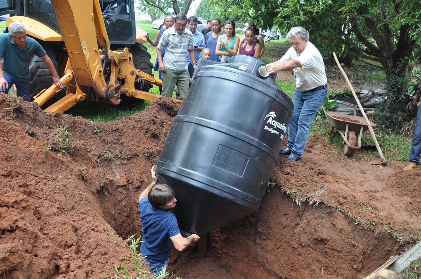 Fossas biodigestoras garantirão qualidade da água e melhor saneamento na zona rural de Botucatu