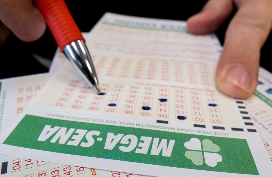Mega-Sena pode pagar até R$ 68 milhões nesta quarta-feira (19)