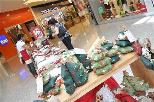 Bazar de Natal do Fundo Social segue com a comercialização de produtos até este domingo (11)