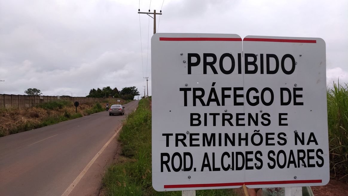 Treminhões e bitrens estão proibidos de circular na Alcides Soares