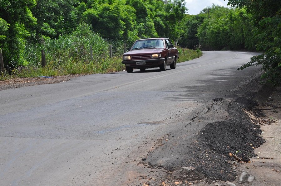 Veículos pesados poderão ter limite de tráfego na Alcides Soares
