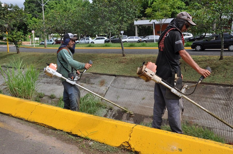 Mutirão de limpeza prossegue em novos pontos de Botucatu