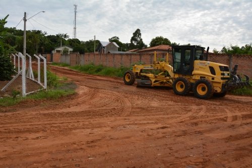 Ruas do Convívio recebem estrutura para pavimentação asfáltica