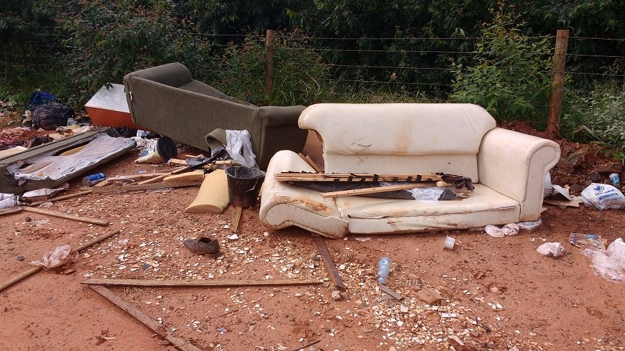 Estradas rurais voltam a ser “lixões” em Botucatu