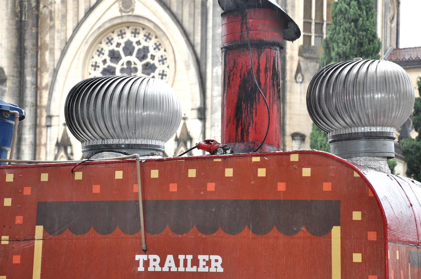 Trailers serão retirados da Catedral; Paratodos será o destino da maior parte