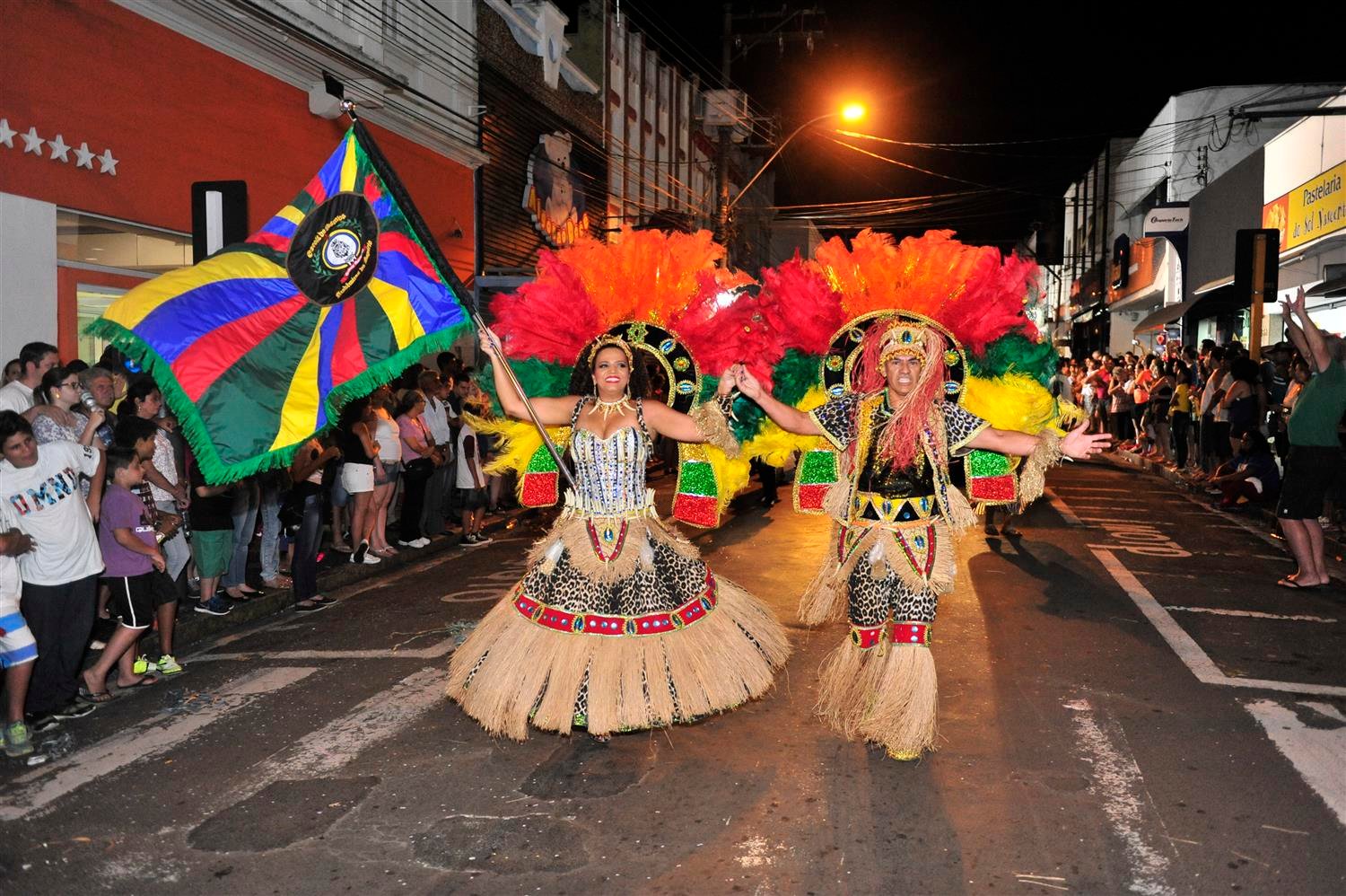 Prefeitura divulga atividades do carnaval 2017; desfiles saem da Amando de Barros