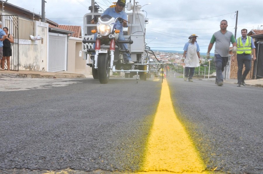 Prefeitura adquire novo veículo para pintura de solo