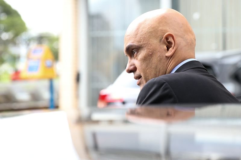 Indicação de Moraes ao STF indica retrocesso democrático no país