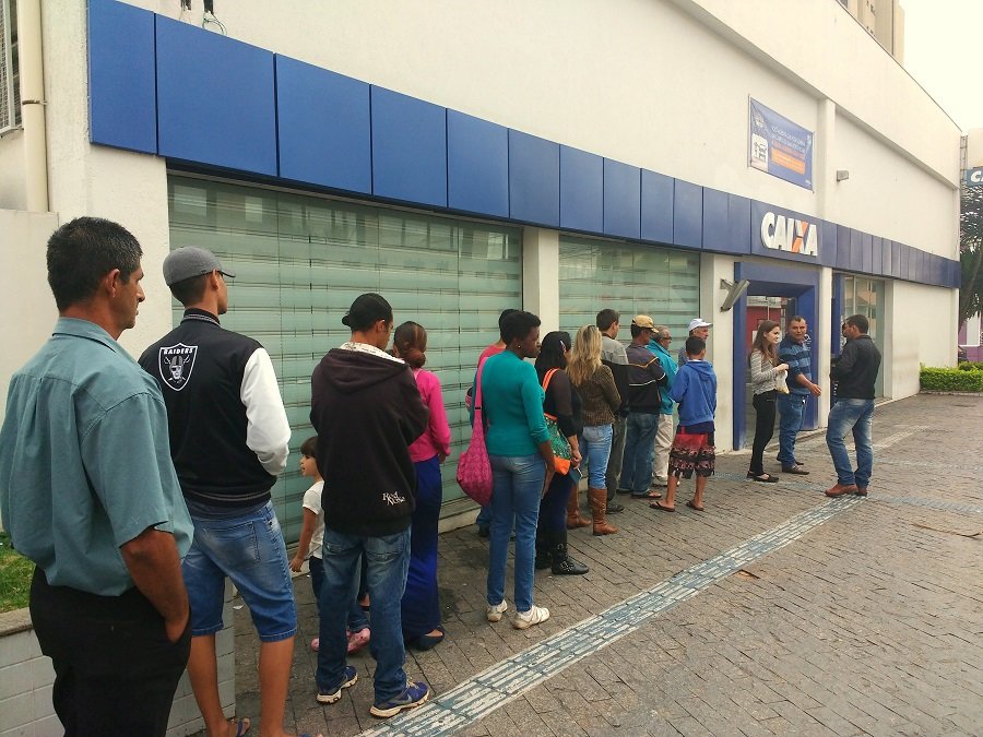 Saque de contas inativas do FGTS começa hoje para nascidos entre junho e agosto