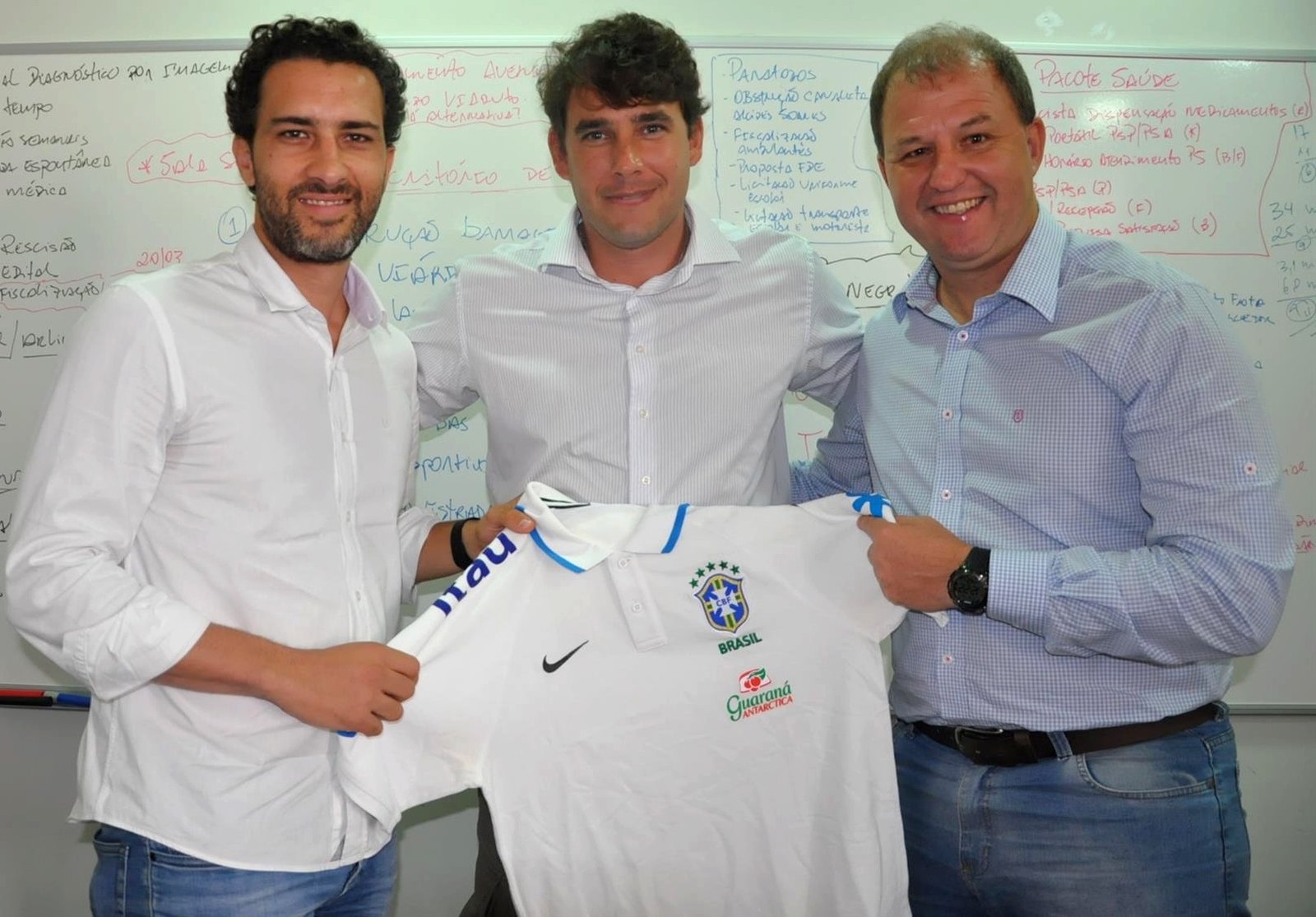 Franz Burini deixa Secretaria de Esportes para compor o Departamento Médico da CBF