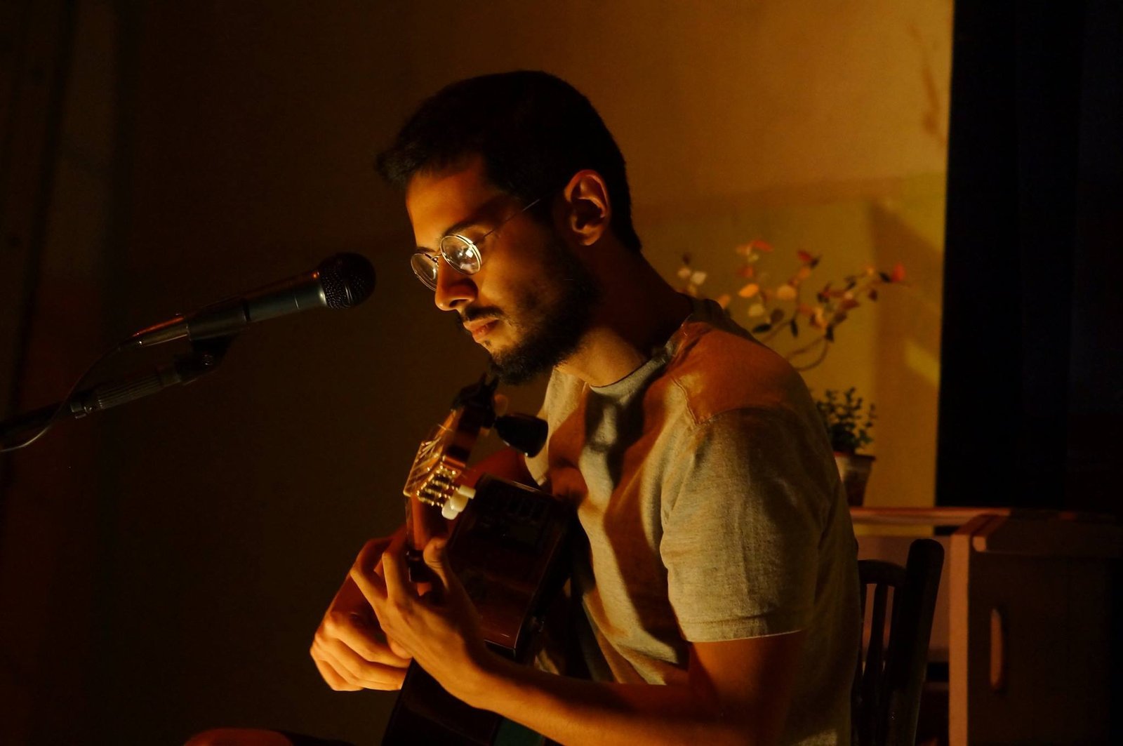 Música, Oficina e Encontro de Compositores neste domingo (9), com Café das Cinco