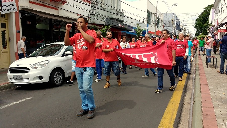 Sindicatos protestam contra a Reforma da Previdência em Botucatu