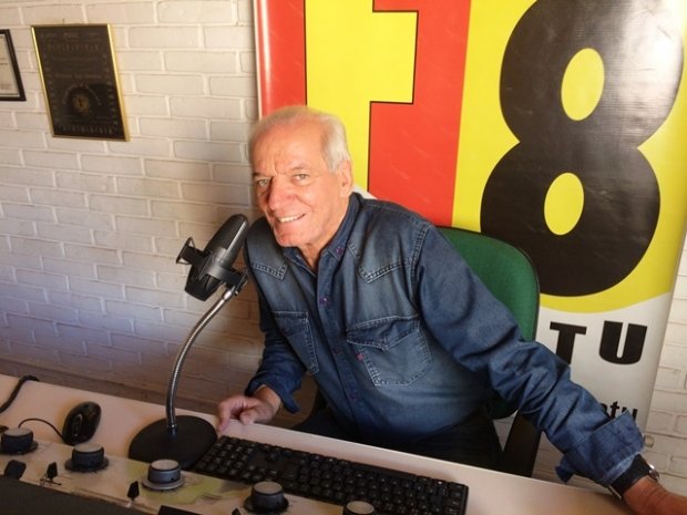 Rádio F8 volta ao ar, sob gestão de Vanderlei dos Santos