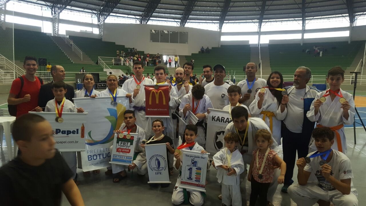 Karatê de Botucatu conquista 22 medalhas na 1ª Fase do Paulista